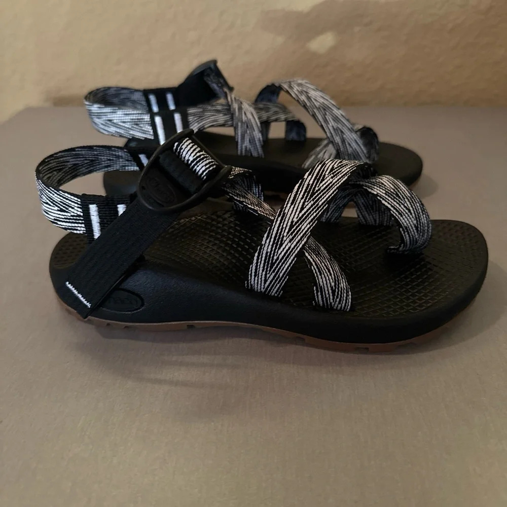 Chaco Z2 Classic Sport Sandals, Black, Women's 5